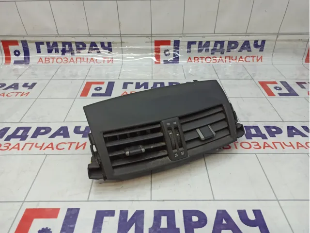 Дефлектор воздушный центральный Toyota RAV4 (XA30) 55670-42050-B0