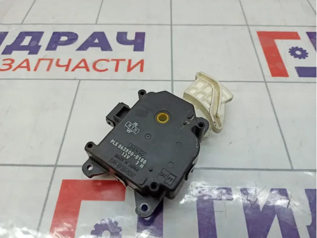 Моторчик заслонки отопителя Toyota RAV4 (XA30) 87106-42140