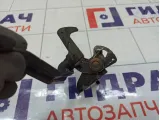 Крючок капота Toyota RAV4 (XA30) 53550-42020
