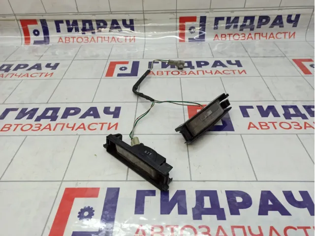 Фонарь подсветки номера Toyota RAV4 (XA30) 81270-42080