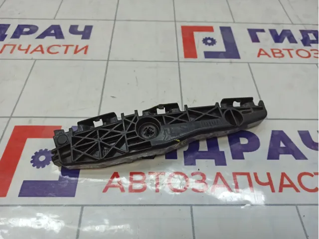 Кронштейн заднего бампера левый Toyota RAV4 (XA30) 52156-42031