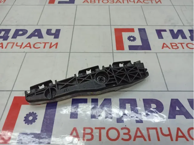 Кронштейн заднего бампера правый Toyota RAV4 (XA30) 52155-42011