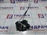 Замок двери передней правой Toyota Tundra (XK50) 69030-06200