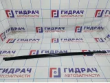 Накладка стекла переднего правого Toyota Tundra (XK50) 68160-0C020