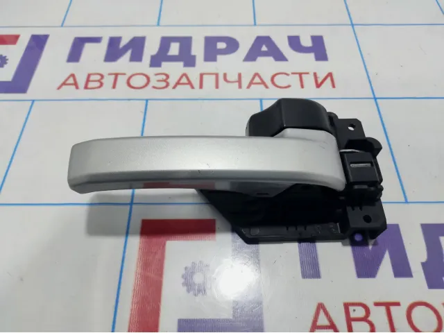 Ручка двери внутренняя правая Toyota Tundra (XK50) 69205-0C020