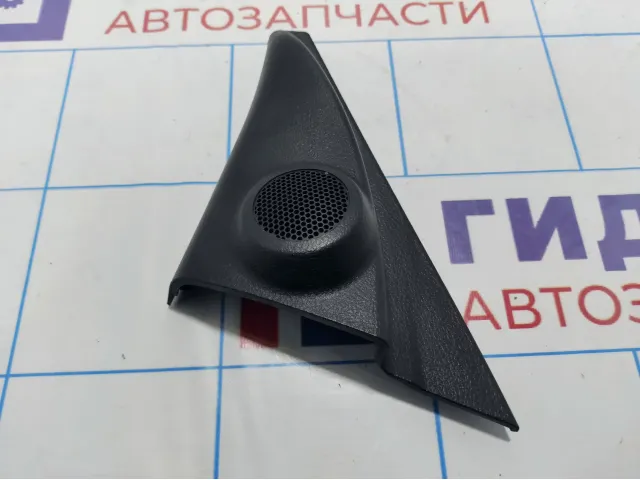 Крышка зеркала внутренняя левая Toyota Tundra (XK50) 67492-0C020-C0