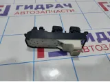 Блок управления стеклоподъемниками Toyota Tundra (XK50) 84820-0C020