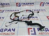 Проводка двери задней правой Toyota Tundra (XK50) 82153-0C050