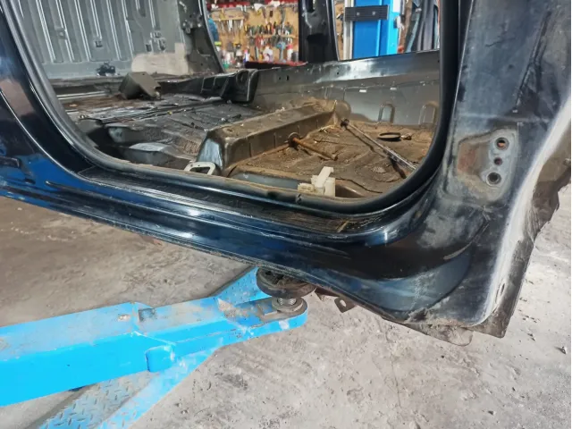 Порог со стойкой правый Toyota Tundra (XK50) 61411-0C060