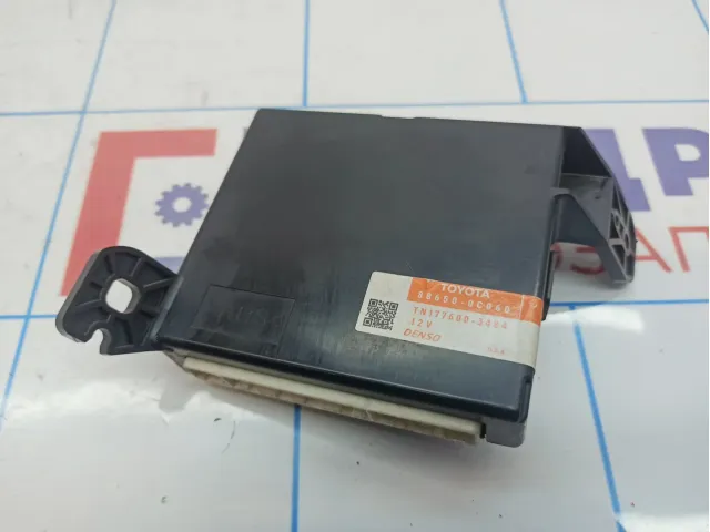 Блок электронный управления климатической установкой Toyota Tundra (XK50) 88650-0C060