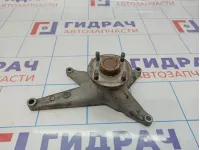 Кронштейн термомуфты Toyota Tundra (XK50) 16380-0S010