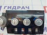 Блок управления климатической установкой Toyota Tundra (XK50) 84010-0CB80
