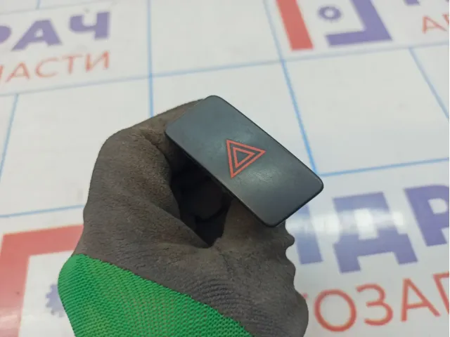 Кнопка аварийной сигнализации Toyota Tundra (XK50) 84332-0C010