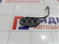 Кнопка многофункциональная Toyota Vitz (XP10)