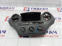 Блок управления отопителем (печкой) Toyota Vitz (XP10) 5593652040