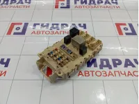 Блок предохранителей Toyota Vitz (XP10) 8273252010