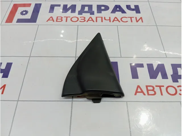Крышка зеркала внутренняя правая Toyota Vitz (XP10) 6749152010