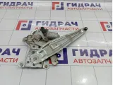 Стеклоподъемник задний правый Toyota Vitz (XP10) 6980352010