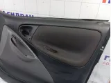 Обшивка двери передней правой Toyota Vitz (XP10) 6761052212B3
