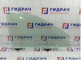Стекло двери передней правой Toyota Vitz (XP10) 6811052020