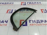 Стекло двери кузовное заднее правое Toyota Vitz (XP10) 6812352020
