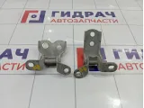 Петли двери передней правой Toyota Vitz (XP10)