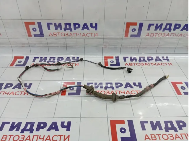 Проводка двери задней левой Toyota Vitz (XP10) 8215452020