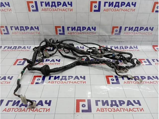 Проводка двигателя Toyota Vitz (XP10) 8212152041