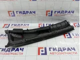 Решетка под лобовое стекло (Жабо) левая Toyota Vitz (XP10) 5578252010