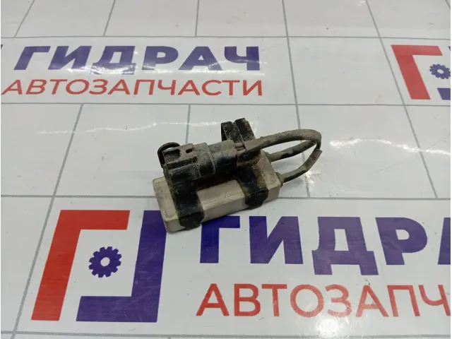 Резистор вентилятора охлаждения Toyota Vitz (XP10) 2468102851