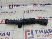 Патрубок воздушного фильтра Toyota Yaris (XP90) 17751-0J030