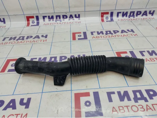 Патрубок воздушного фильтра Toyota Yaris (XP90) 17751-0J030