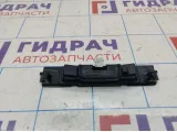 Фонарь подсветки номера Toyota Yaris (XP90) 81270-0D011