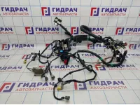 Проводка подкапотная Toyota Yaris (XP90) 82121-0D470