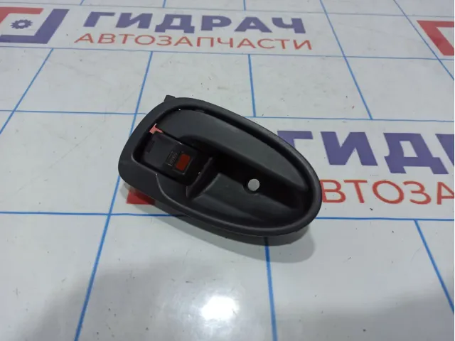 Ручка двери внутренняя правая Toyota Yaris (XP90) 69205-0D090-B0