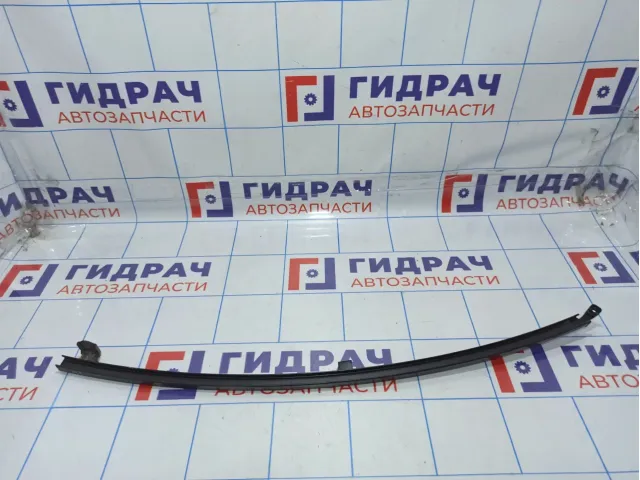 Направляющая стекла двери заднего левого Toyota Yaris (XP90) 67408-52110