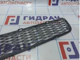 Решетка в бампер центральная Toyota Yaris (XP90) 53112-0D050
