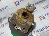 Кронштейн усилителя переднего бампера правый Toyota Yaris (XP90) 57013-0D010