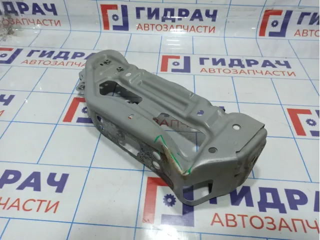 Элемент передней панели левый Toyota Yaris (XP90) 53203-0D901