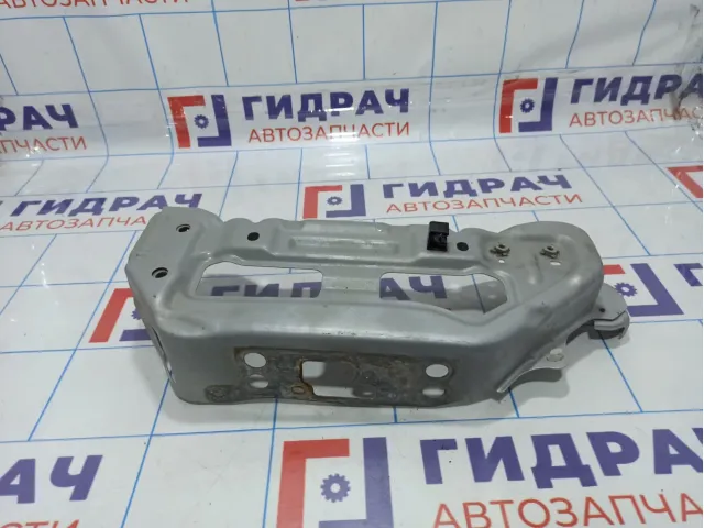 Элемент передней панели правый Toyota Yaris (XP90) 53202-0D901