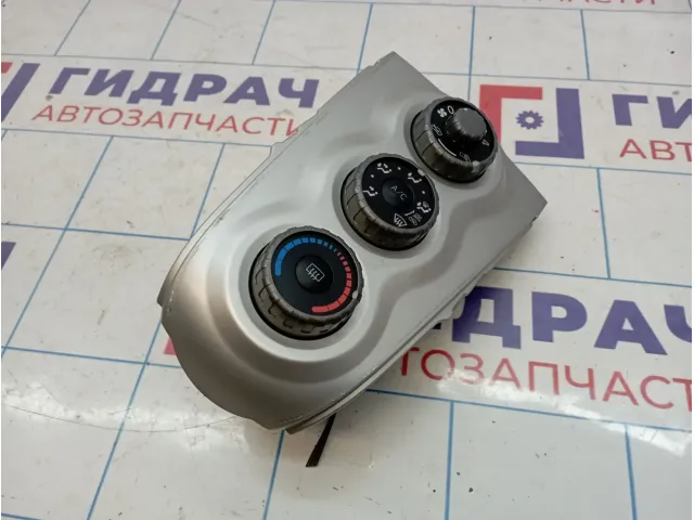 Блок управления климатической установкой Toyota Yaris (XP90)