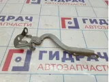 Петля капота левая Toyota Yaris (XP90) 53420-0D120
