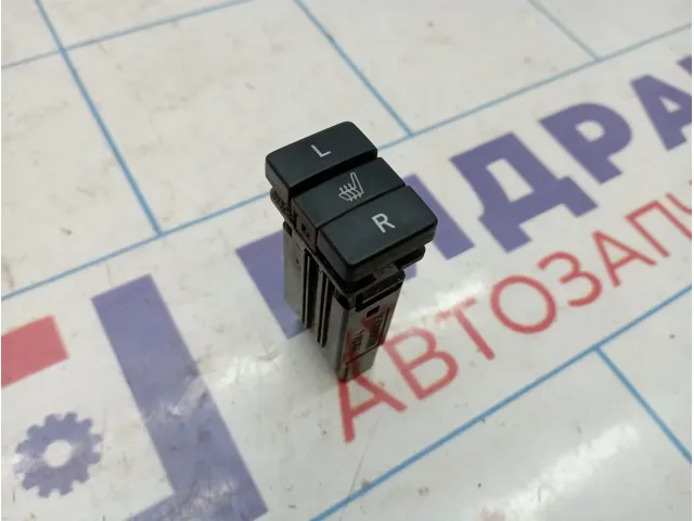 Кнопка обогрева сидений Toyota Yaris (XP90) 84751-0D020