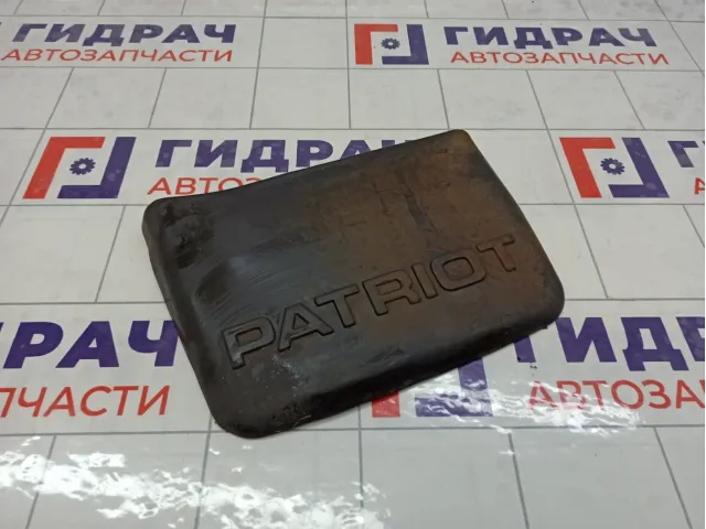 Брызговик передний левый UAZ Patriot 31638404321