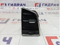 Дефлектор воздушный центральный правый UAZ Patriot 316390-8104500-00