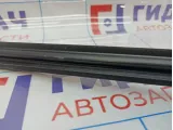Уплотнитель стекла двери заднего правого внутренний Volkswagen Golf Plus (Mk5) 5M0839480B5AP.