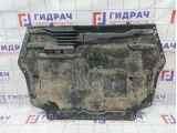 Защита двигателя Volkswagen Golf Plus (Mk5) 5K0825901. Дефекты.