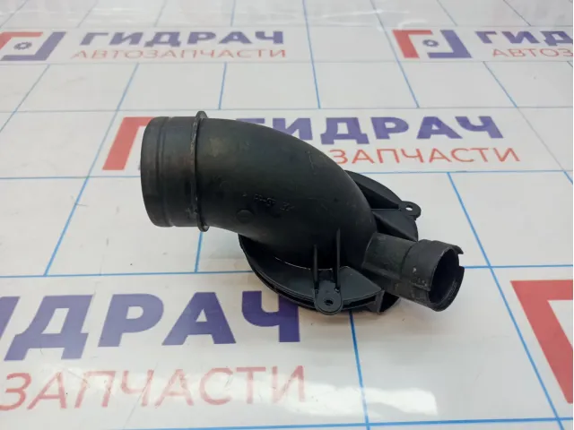 Патрубок воздушного фильтра Volkswagen Golf Plus (Mk5) 1K0129610B.