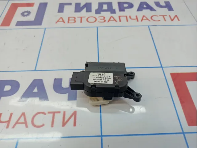 Моторчик заслонки отопителя Volkswagen Golf Plus (Mk5) 3C1907511A.