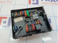 Блок предохранителей моторный Volkswagen Golf Plus (Mk5) 1K0937125D.